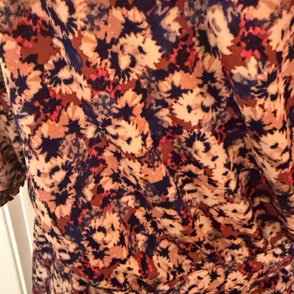 *GENTLY WORN* Melrose and Market Size L Patterned Wrap Dress - Picture 6 of 7